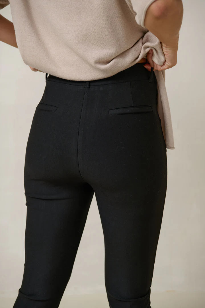Linear Split Pant